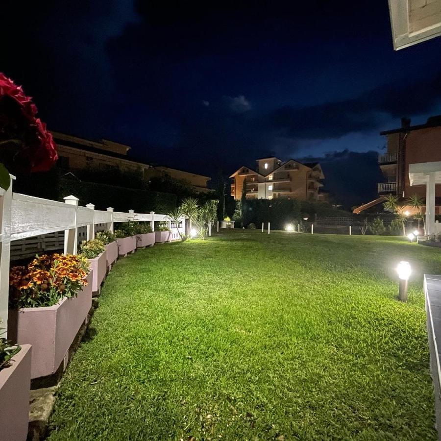 Hotel Le Ceramiche Montalto Uffugo Exterior photo