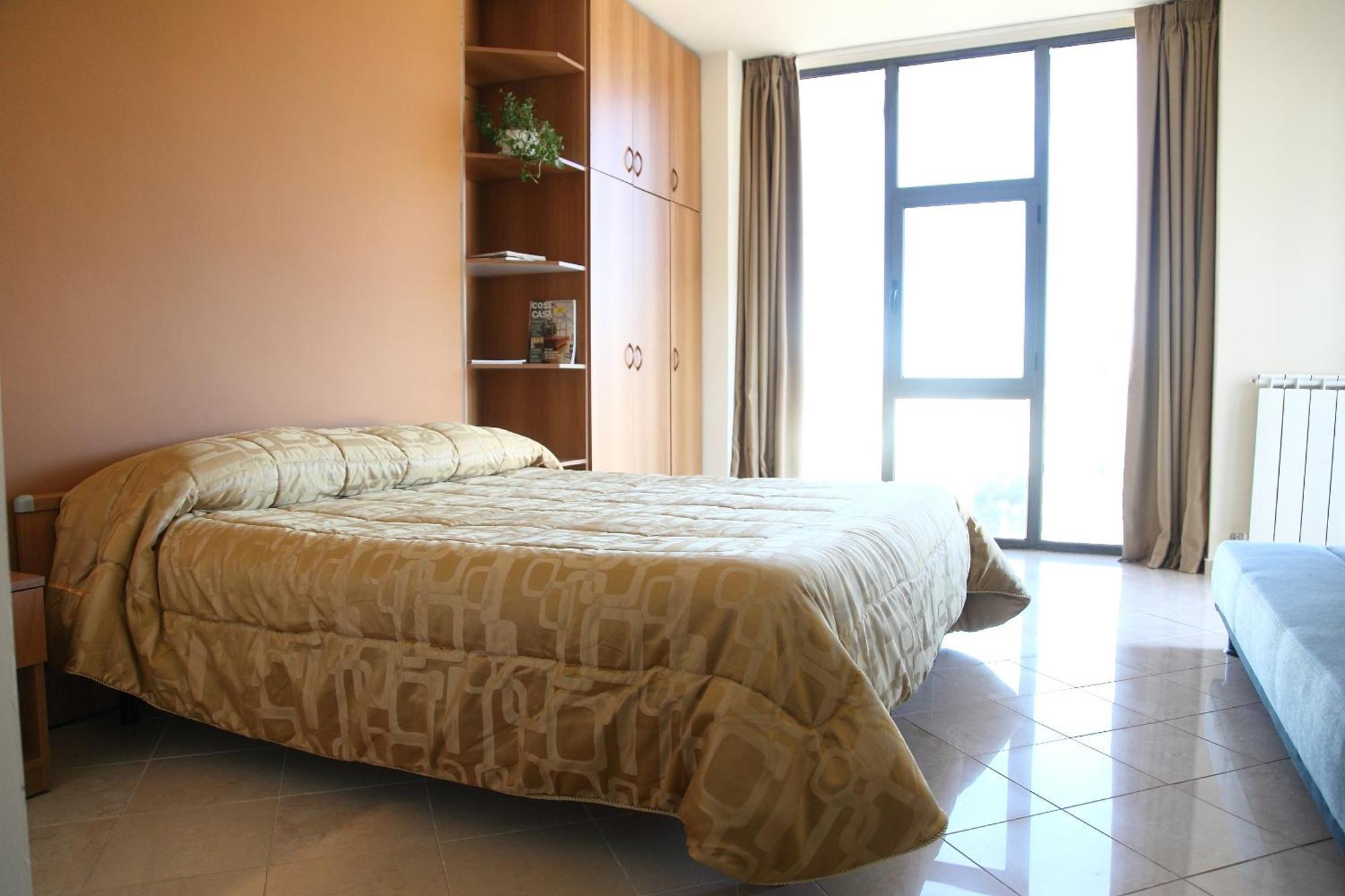 Hotel Le Ceramiche Montalto Uffugo Room photo